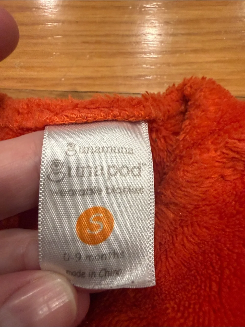 Gunamuna Gunapod orange wearable blanket size small.(0-9  months)
